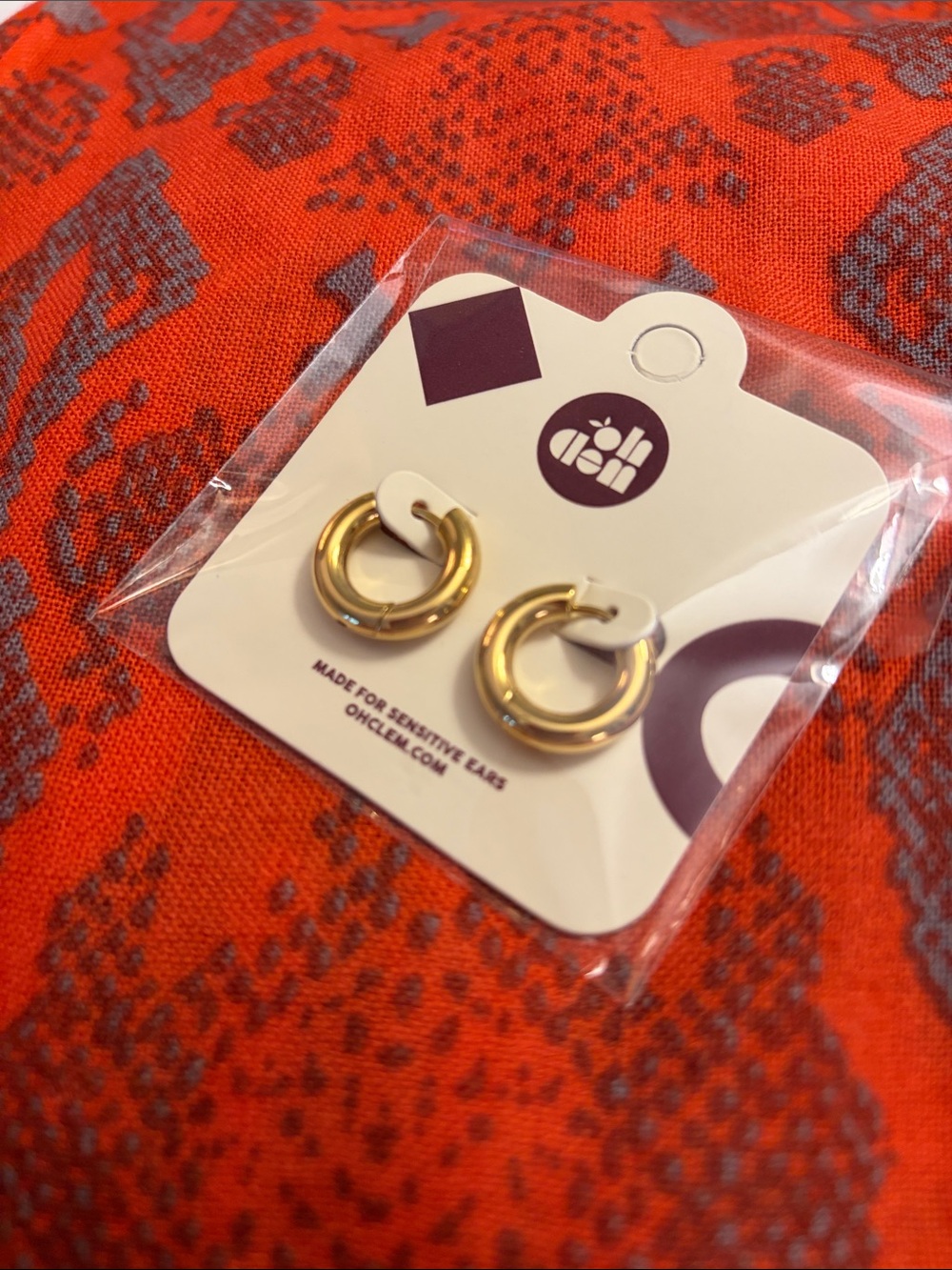 Oh Clem Gold Huggie Hoop Earrings - Polished Gold
